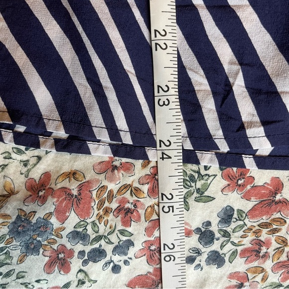 Lilly Pulitzer 100% Silk Blouse Shell Striped navy blue Size Small - Picture 7 of 8